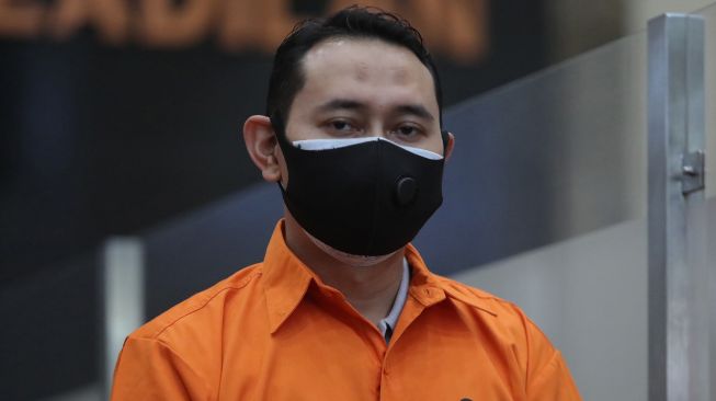 Tersangka Bupati Nganjuk NRH dihadirkan saat konferensi pers OTT Bupati Nganjuk di Bareskrim Polri, Jakarta