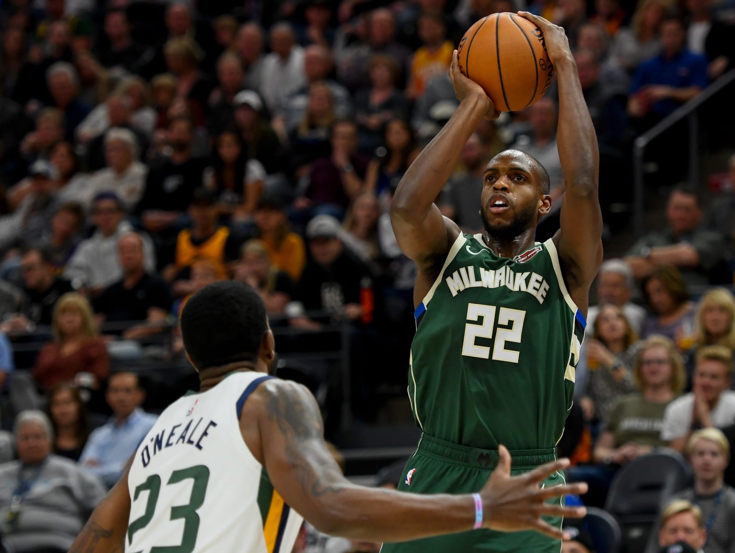 Khris Middleton bintang Milwaukee pada babak pertama Playoff. (Ist)