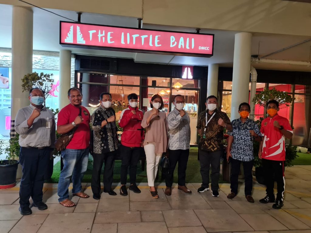 Huswatun Hasanah dan tim tinju Indonesia dikarantina sekembali dari Dubai, UEA,