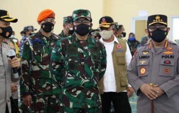 Panglima TNI bersama Kapolri sidak gudang obat-obatan di Banten. (Ist).