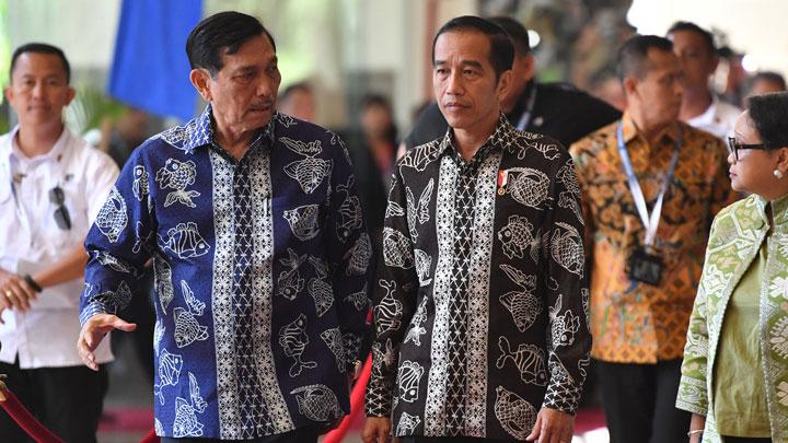 Kali ini pengumuman perpanjang PPKM Level 4 bukan dilakukan oleh Presiden Joko Widodo tetapi digantikan Menko) Bidang Kemaritiman dan Investasi yang juga Koordinator PPKM Jawa-Bali Luhut Binsar Pandjaitan