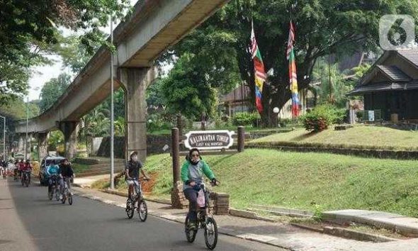 Taman Mini Indonesia Indah, Jakarta Timur mulai dibuka pada Jumat (20/8/2021)