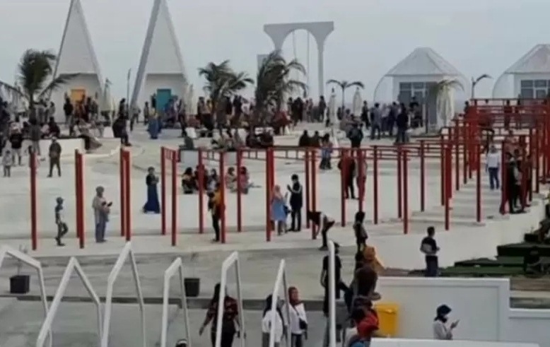 Obyek wisata Ocean View Karang Potong di Kecamatan Sindangbarang, Cianjur, Jawa Barat, yang viral di media sosial