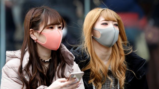 Setelah 3-4 jam bagian dalam masker cenderung sudah dipenuhi banyak uap air dari pernapasan 