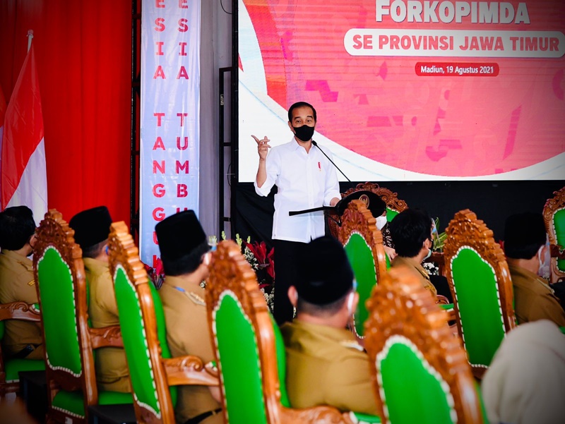 Presiden Joko Widodo bicara di hadapan Forkopimda di Madiun, Jawa Timur. (Foto: Biro Pers Setpres).