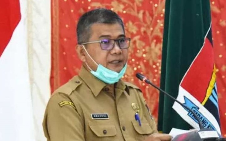Sekda Kota Padang nonaktif Amasrul. (Ist).