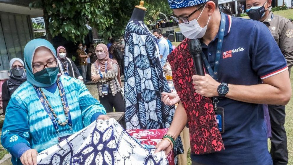 Karena itu Menteri Pariwisata dan Ekonomi Kreatif (Menparekraf) Sandiaga Uno yakin Bandung dapat menjadi pusat fesyen, khususnya fesyen muslim 