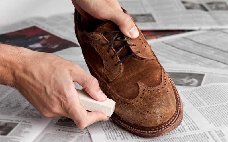 cara merawat sepatu suede