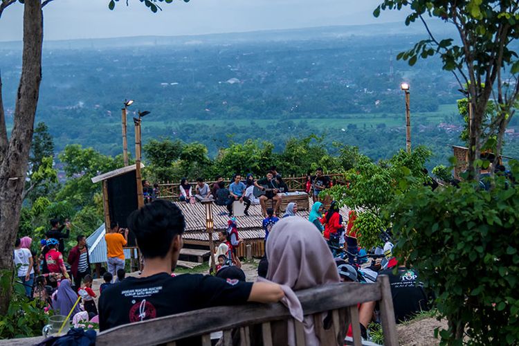 Salah satu obyek wisata di Puncak, Bogor yang sudah mulai ramai dikunjungi warga. (Ist).