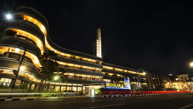 hotel bersejarah di indonesia