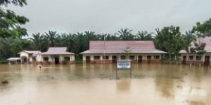Banjir melanda satu desa di Kabupaten Rokan Hulu, Provinsi Riau, Jumat . (Ist)