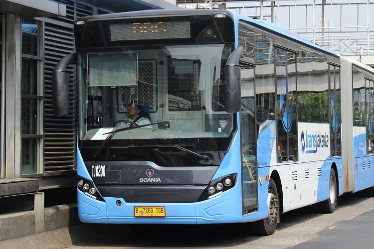 TransJakarta menjelaskan, perpanjangan layanan itu akan memfasilitasi seluruh masyarakat dengan Angkutan Malam Hari (AMARI) Bus TransJakarta 