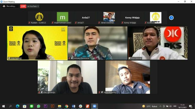 Policy Center ILUNI UI Salemba berencana mengundang secara berkala para alumni UI yang saat ini berkiprah sebagai politikus dan tokoh muda di partai politik, lembaga-lembaga pemerintahan, dan organisasi masyarakat.