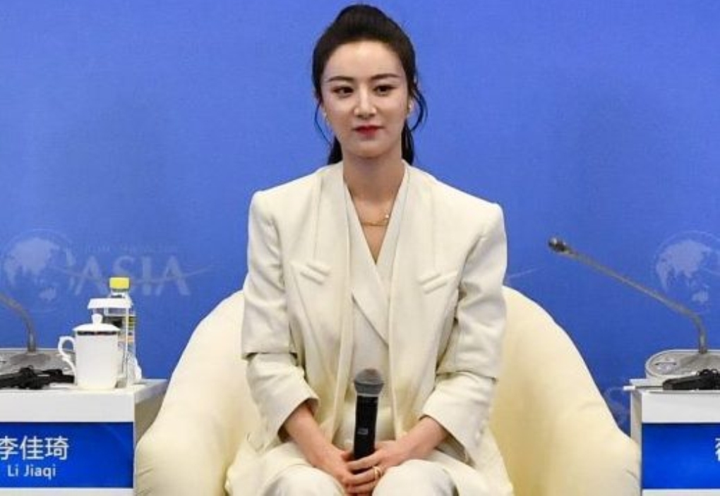 Viya adalah salah satu influencer atau vlogger penjualan online paling populer di China.