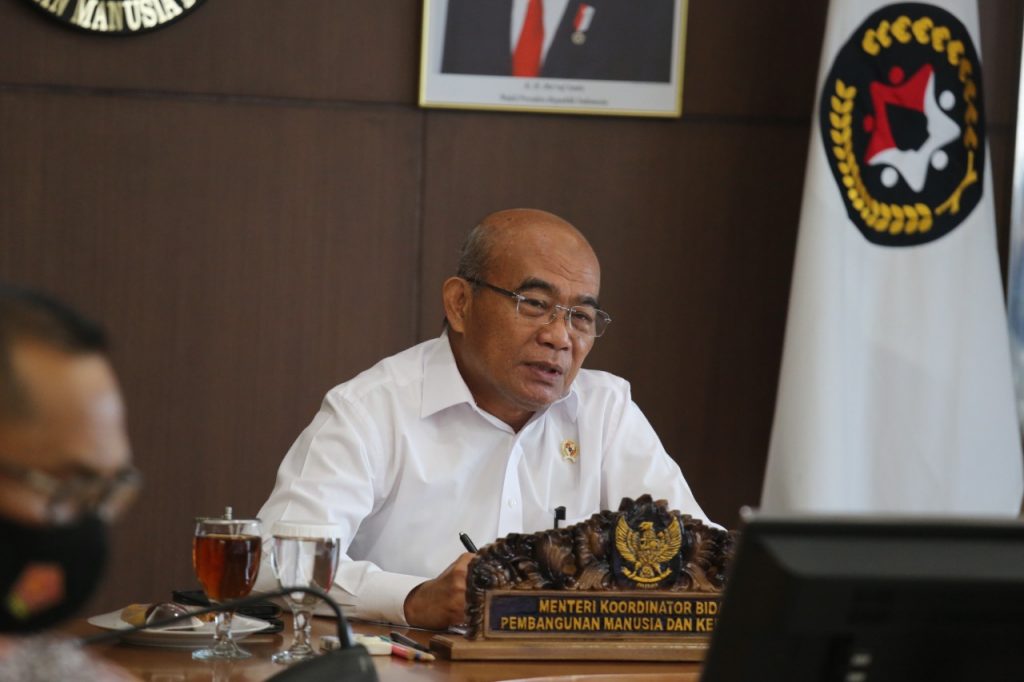 Menko PMK Muhadjir Effendy menjelaskan, pelonggaran di masa libur nataru ini dikarenakan kondisi Covid-19 di Indonesia yang sudah semakin membaik