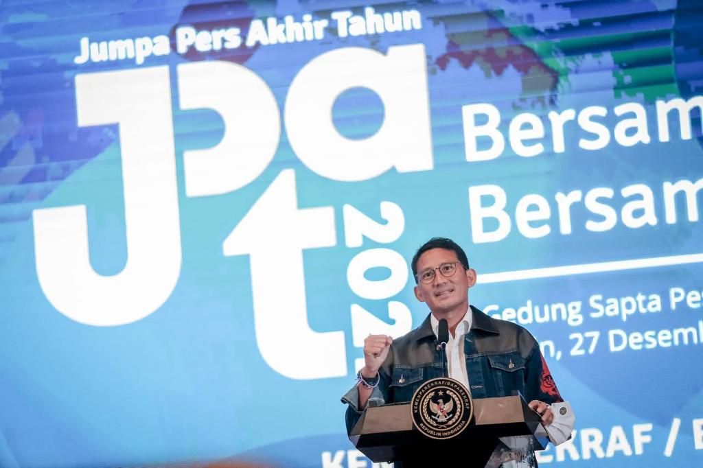 Menteri Pariwisata dan Ekonomi Kreatif/Kepala Badan Pariwisata dan Ekonomi Kreatif, Sandiaga Salahuddin Uno, memaparkan berbagai program yang dijalankan Kemenparekraf/Baparekraf sepanjang tahun 2021.