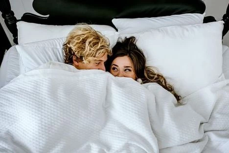 manfaat posisi cuddling