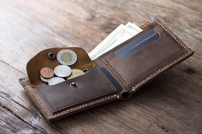 cara merawat dompet kulit