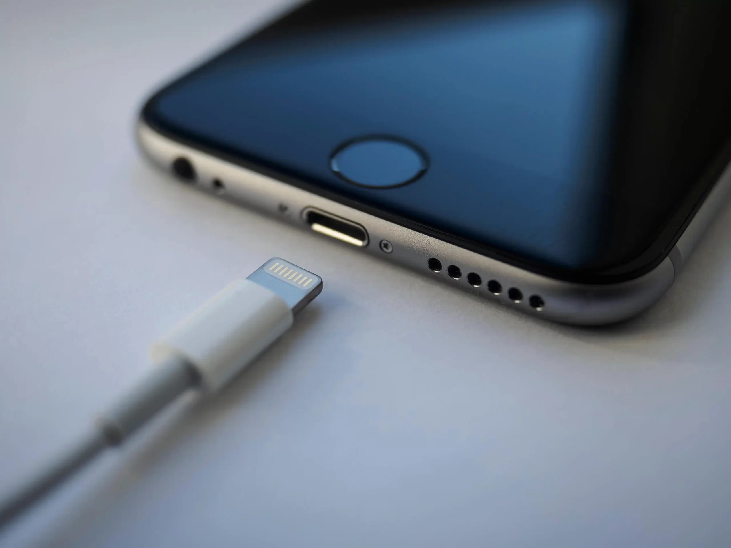 cara memperbaiki iPhone tidak bisa di charge