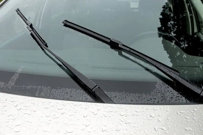 cara menghilangkan baret di kaca mobil