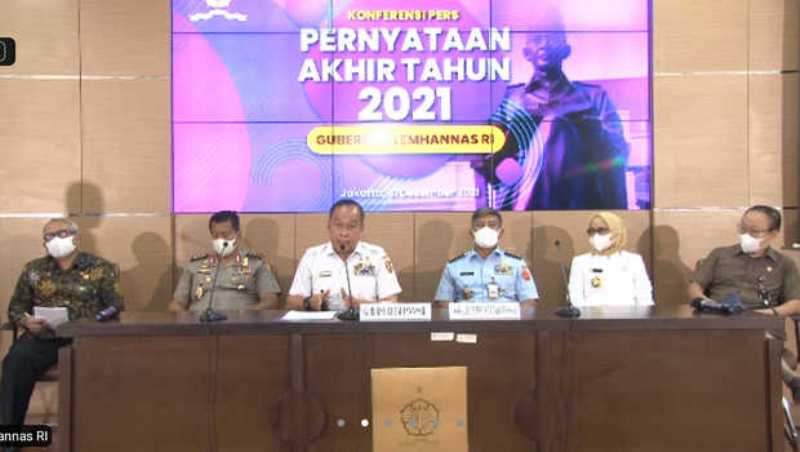 Gubernur Lemhannas RI Letjen (Purn) Agus Widjojo menyampaikan Pernyataan Akhir Tahun 2021 Lemhannas RI yang diselenggarakan secara hybrid, Jumat (31/12/2021).