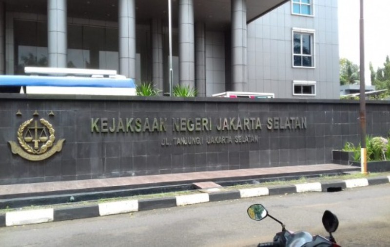 Limpahan berkas perkara diserahkan penyidik Polda Metro Jaya ke Kejaksaan Negeri Jakarta Selatan, Kamis (13/1/2022).