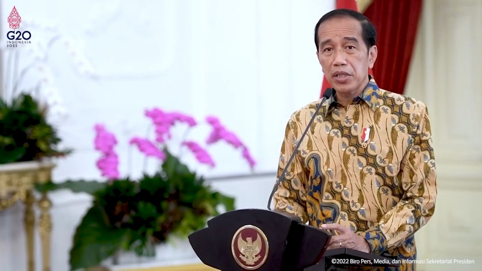 Presiden Joko Widodo memberikan sambutan pada Pembukaan Musyawarah Nasional (Munas) IX Korps Pegawai Republik Indonesia (Korpri) Tahun 2022, secara virtual, Jumat (28/1/2022).