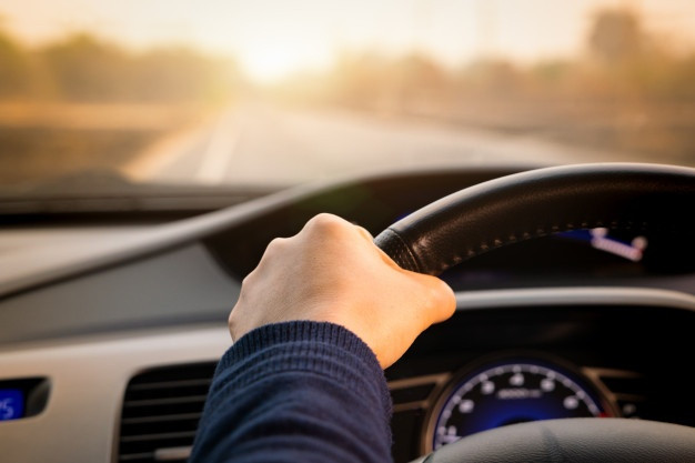 berlibur menggunakan mobil pribadi