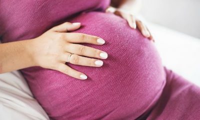 manfaat mengelus perut saat hamil