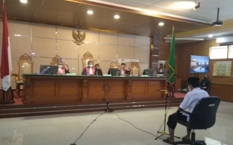 Hakim menilai tidak ada hal yang meringankan hukuman terhadap Herry Wirawan.