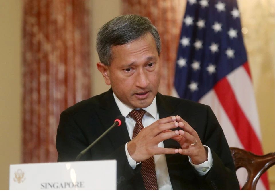 Menteri Luar Negeri Singapura Vivian Balakrishnan berbicara selama upacara penandatanganan dengan Menteri Luar Negeri AS Antony Blinken di depan media berita di Departemen Luar Negeri di Washington, AS,