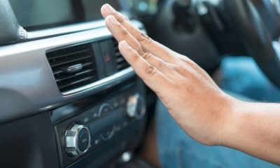 penyebab ac mobil bau