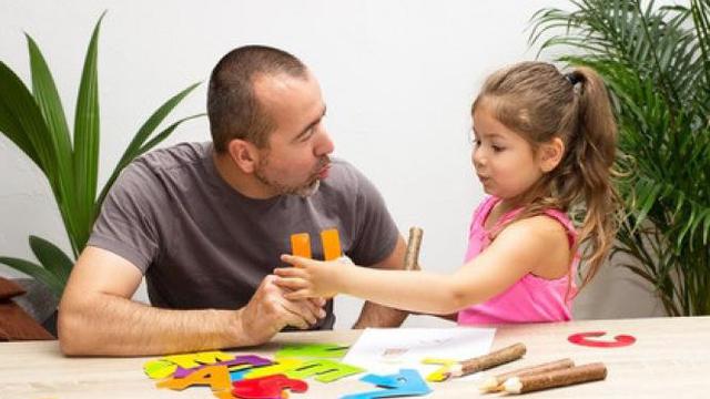 cara mengembangkan kreativitas anak