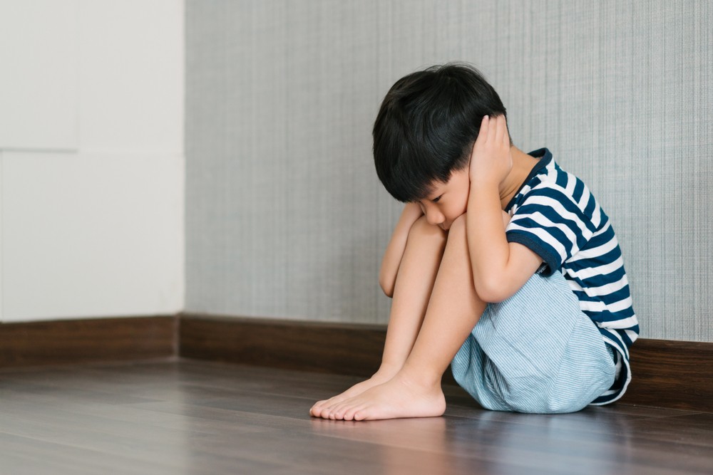 cara mengatasi trauma pada anak
