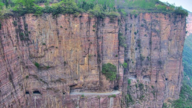 jalan paling berbahaya di dunia
