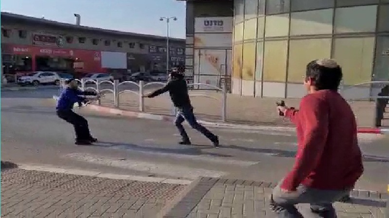 Seorang tersangka penyerang ditembak di Beersheba pada Selasa (22/3/2022)