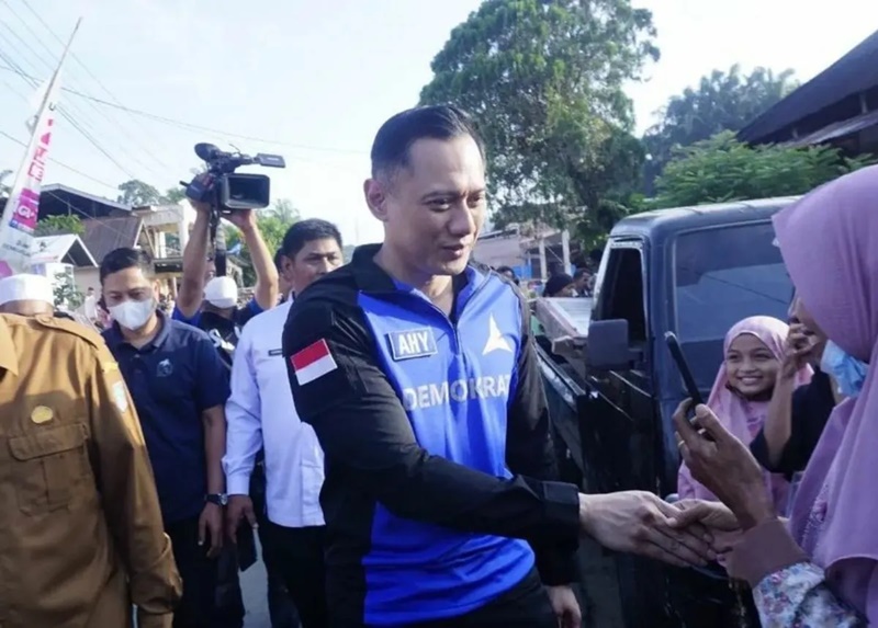 Ketua Partai Demokrat Agus Harimurti Yudhoyono disambut antusias di Padang. (ist).