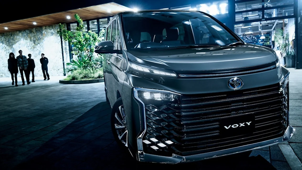 harga mobil MPV pintu geser 