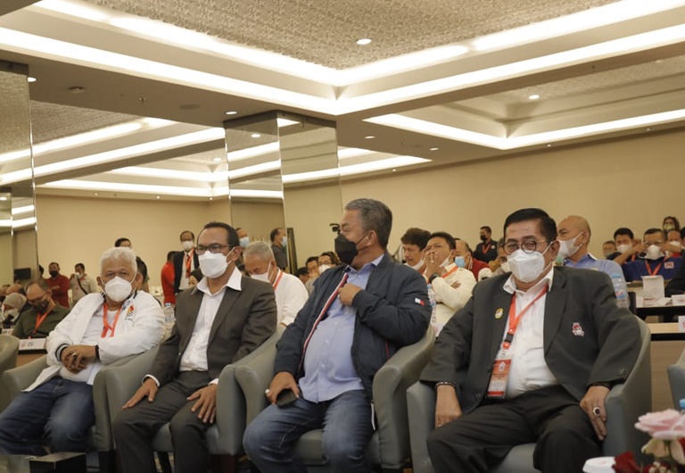 Ketua DPRD DKI Jakarta bersama Ketua Umum KONI DKI Terpilih dan tim Formatur. (Humas KONI DKI).