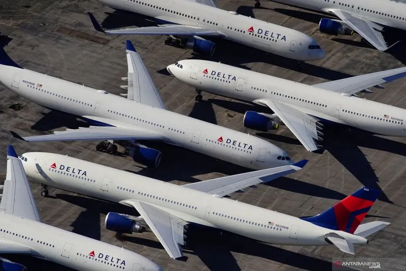 Pesawat Boeing 737:Delta dari Salt Lake City, Utah itu mendarat darurat dengan selamat di Denver