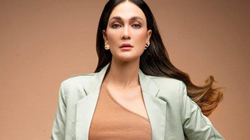Luna Maya diketahui akan menghadiri acara Coachella di Amerika dan sekaligus ia akan menikmati puasanya di sana.