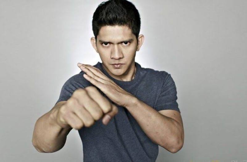 Aktor laga Iko Uwais sering memakai koyo di bagian punggung untuk menghilangkan rasa pegal.