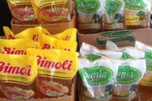 Syarat penerima BLT minyak goreng adalah keluarga yang terdaftar sebagai penerima bantuan pangan non-tunai (BPNT) dan program keluarga harapan (PKH)