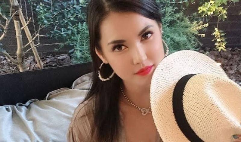 Mendarat di Bali pada 3 April kemarin, Miyabi langsung menuliskan kegiatannya melalui akun Instagramnya.
