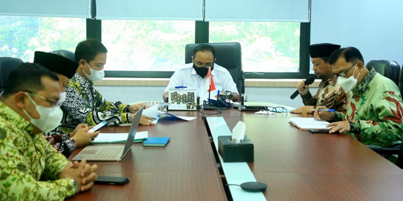 Menag Yaqut Cholil Qoumas  memimpin Rapat Koordinasi Persiapan Penyelenggaraan Ibadah Haji 1443H/2022M.