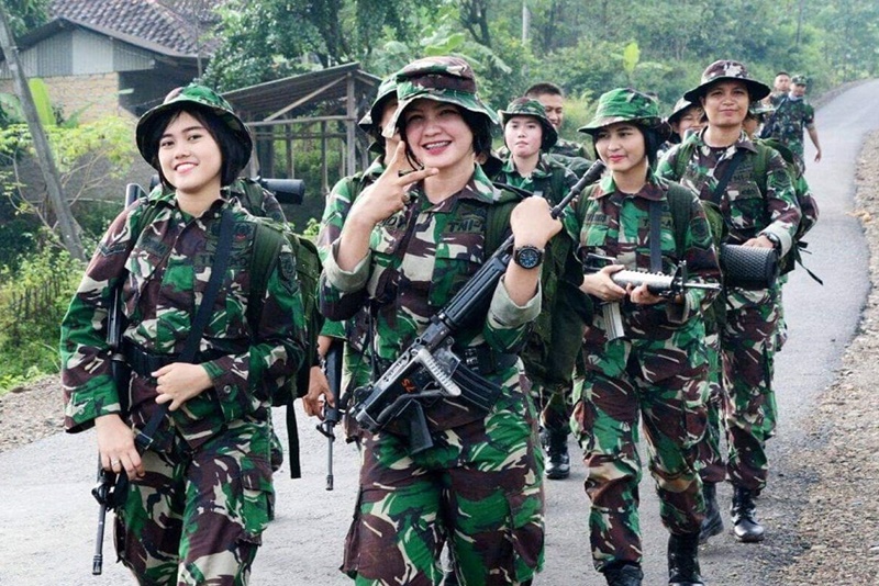 TNI wanita semakin banyak di Indonesia. (Ist).