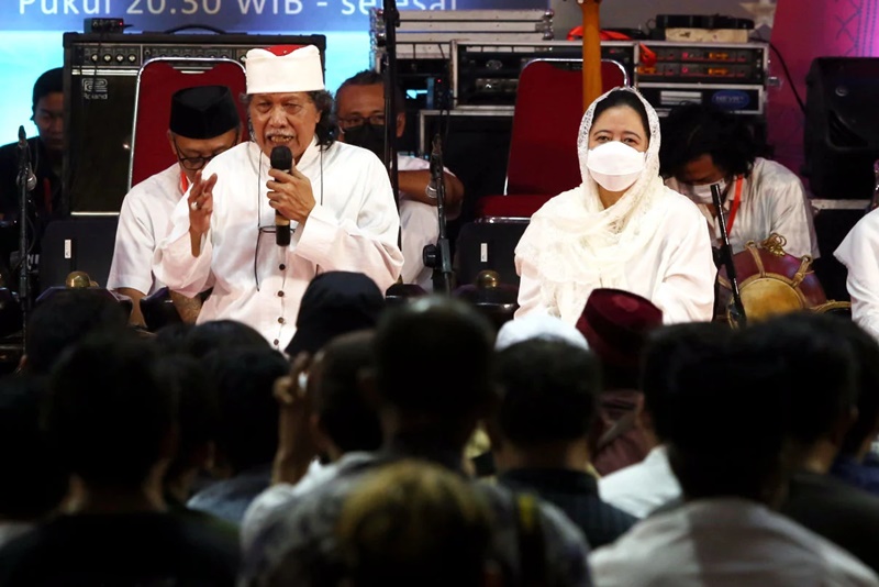Puan Maharani dan Emha Ainun Nadjib. (Ist).