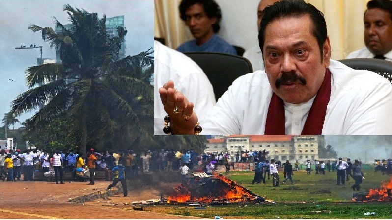 Unjuk rasa massa memaksa PM Sri Langka  Mahinda Rajapaksa mengajukan pengunduran diri kepada Presiden yang ternyata saudaranya