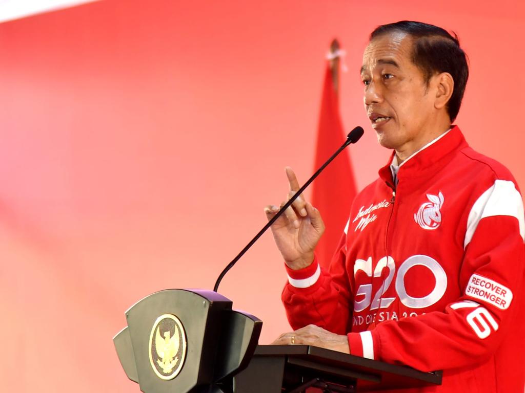 Presiden Jokowi optimistis dalam dua pekan ke depan harga minyak goreng di pasaran sudah sesuai dengan yang diharapkan oleh pemerintah