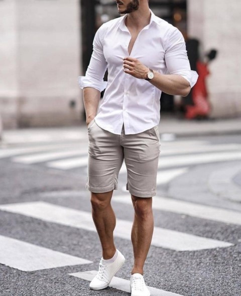fashion item untuk menampilkan kesan pria modern